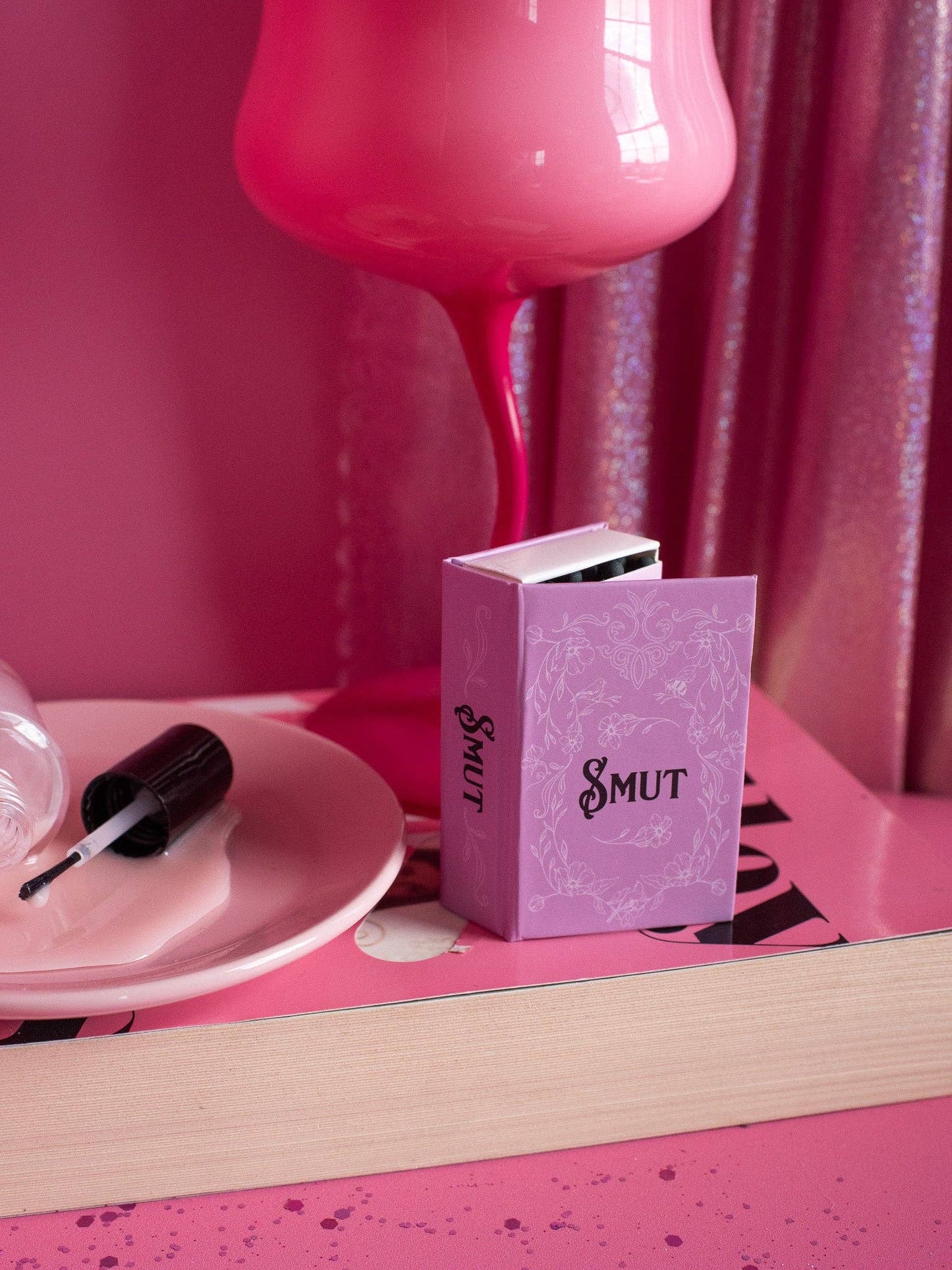"SMUT" Matchbook